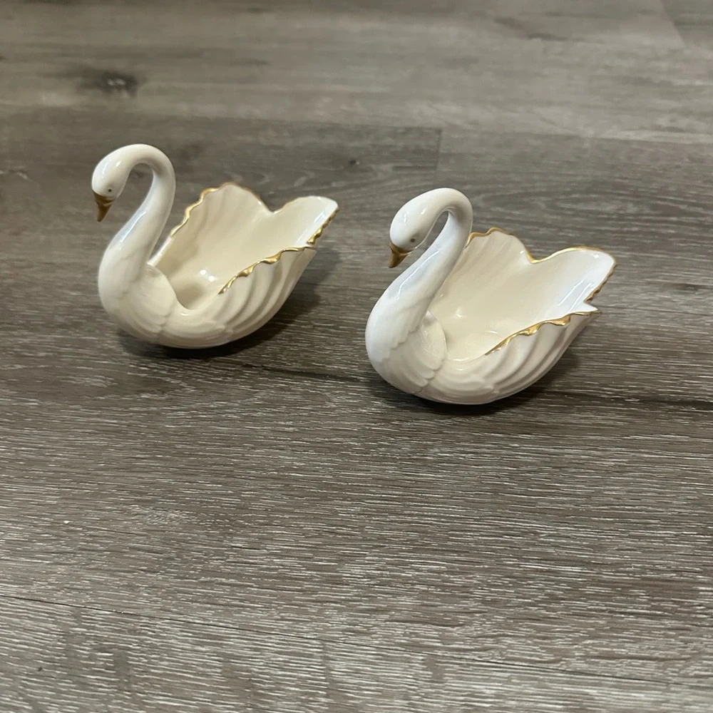 Lenox Cream and 24k Gold Porcelain Swan Trinket Bowls - Picture 4 of 8